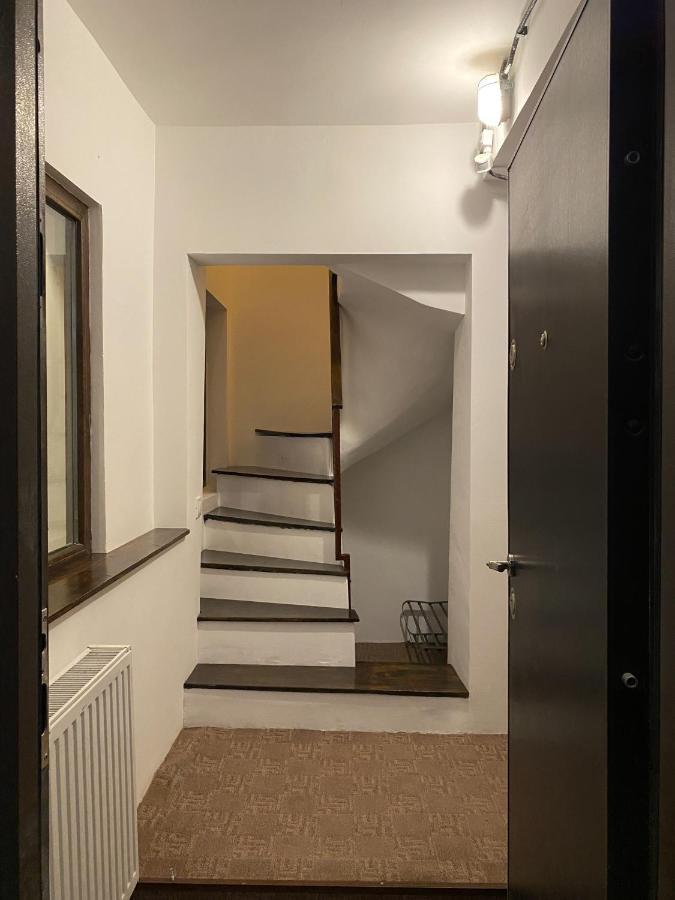부쿠레슈티 Interbelic House With Courtyard And Terrace 빌라 외부 사진