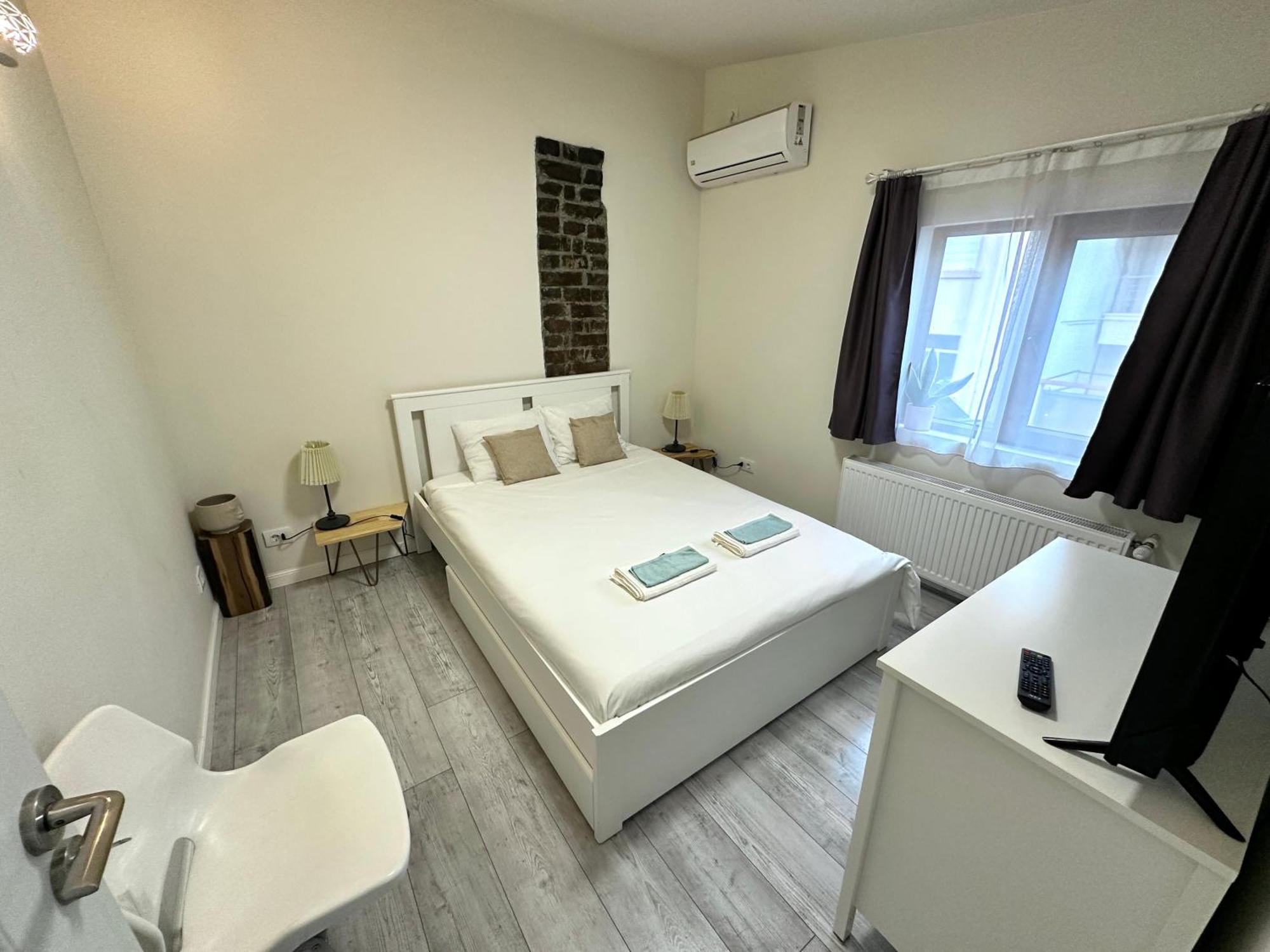 부쿠레슈티 Interbelic House With Courtyard And Terrace 빌라 외부 사진